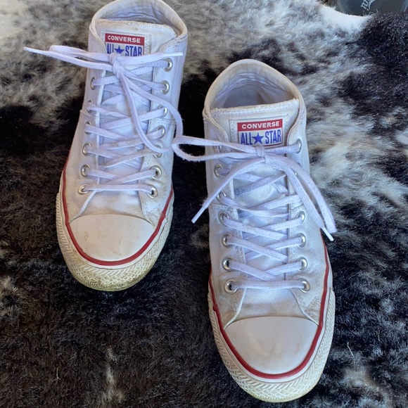 White converse - Picture 1 of 7